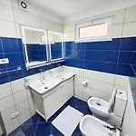 Lake Park 2br تيرانا