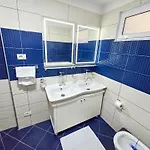 Lake Park 2br *