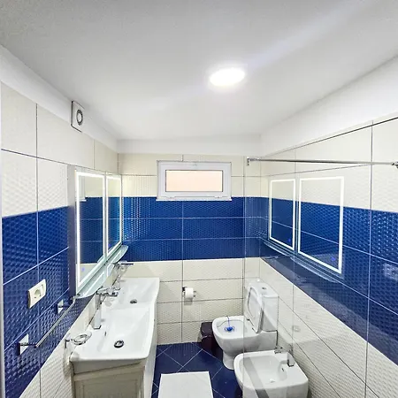 Lake Park 2br * Тирана