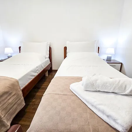 Апартаменты Lake Park 2br *