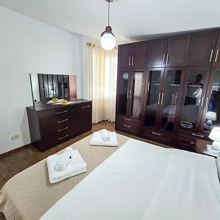 Lake Park 2br تيرانا