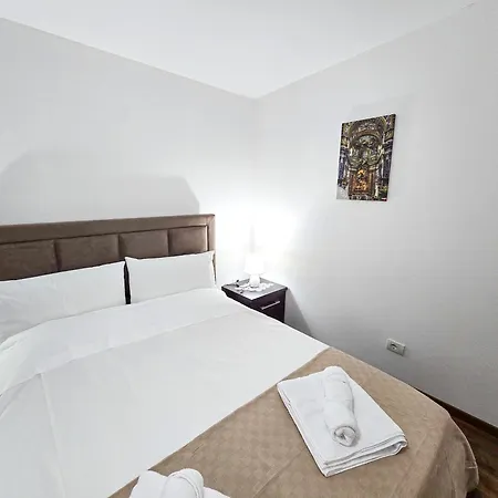 Lake Park 2br شقة