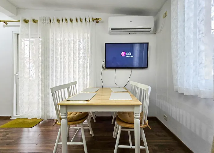 Lägenhet Lake Park 2br Tirana